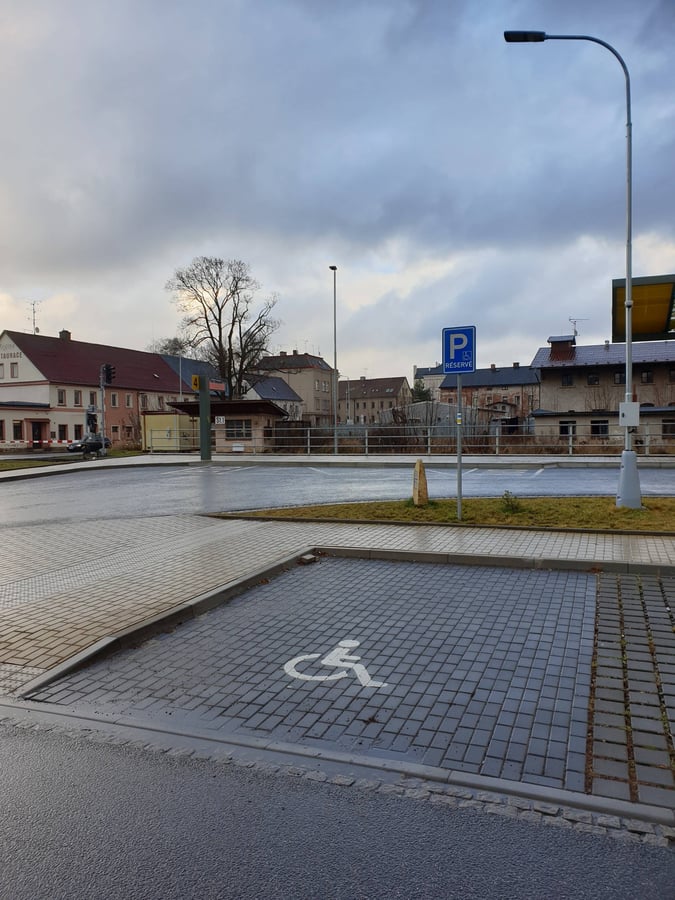 Broumov, Nádražní, autobusové nádraží