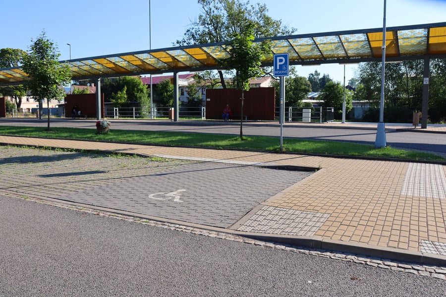 Parkoviště Nádražní ul., Broumov