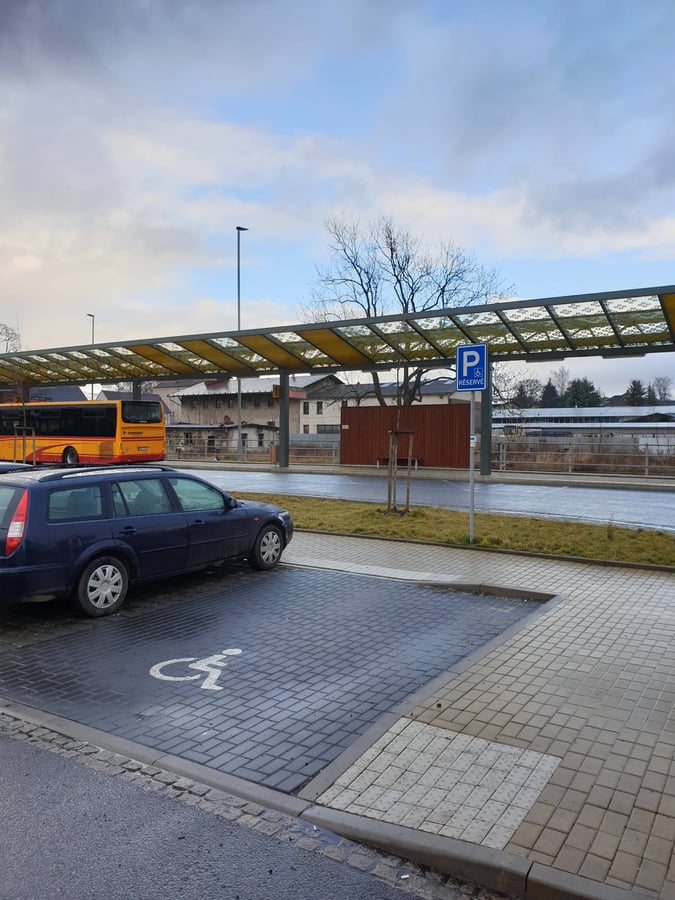 Broumov, Nádražní, autobusové nádraží