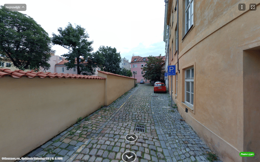 Parkoviště ul. Za Haštalem, Praha 1