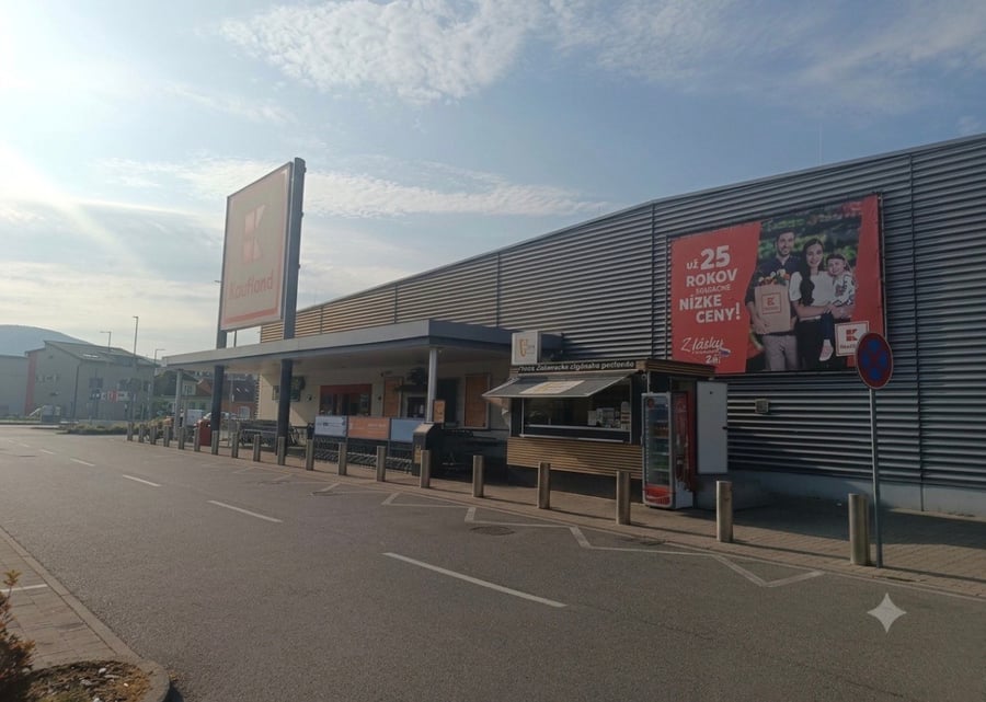 Kaufland, Nové Mesto nad Váhom, Slovensko