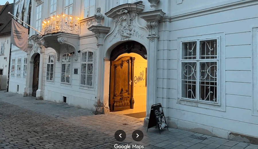 Kavárna Emil, Františkánske nám., Bratislava, Slovensko
