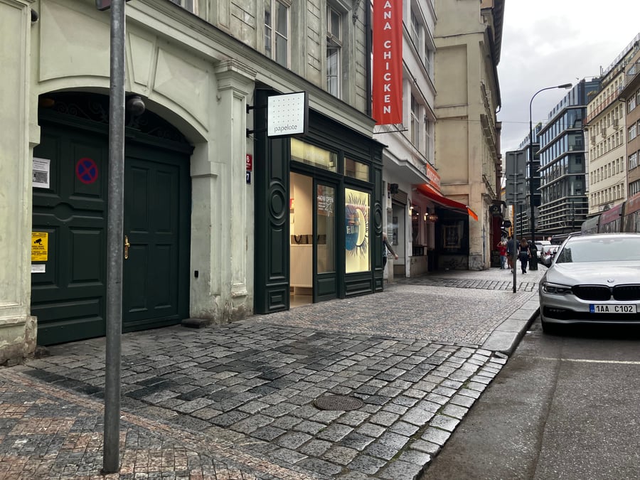 papelote Spálená ul., Praha 1