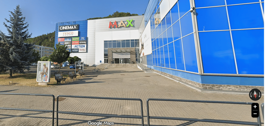 OC Max Trenčín, Slovensko