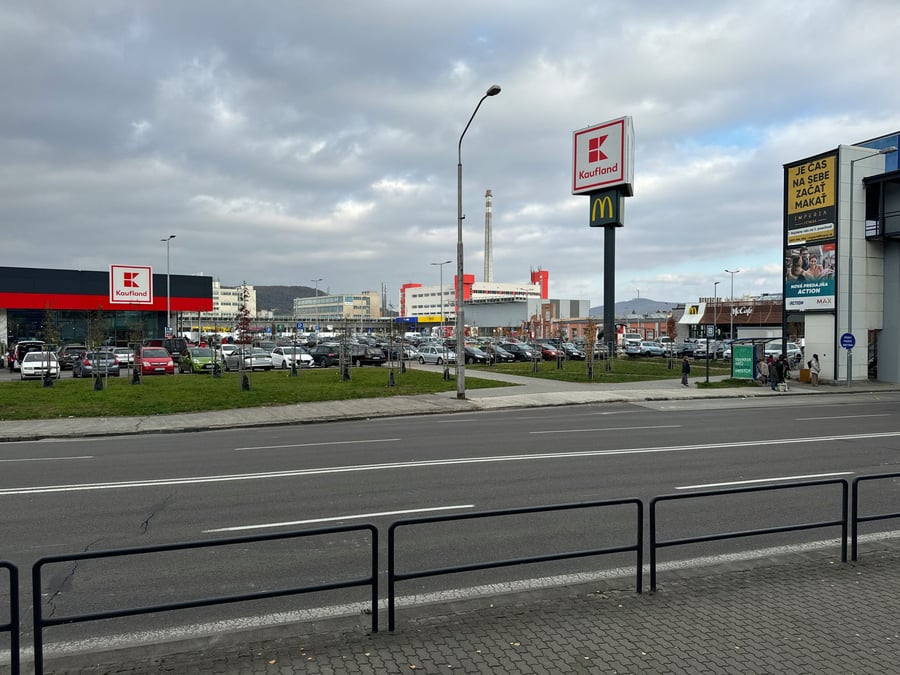 Kaufland Gen. M. R. Štefánika, Trenčín, Slovensko
