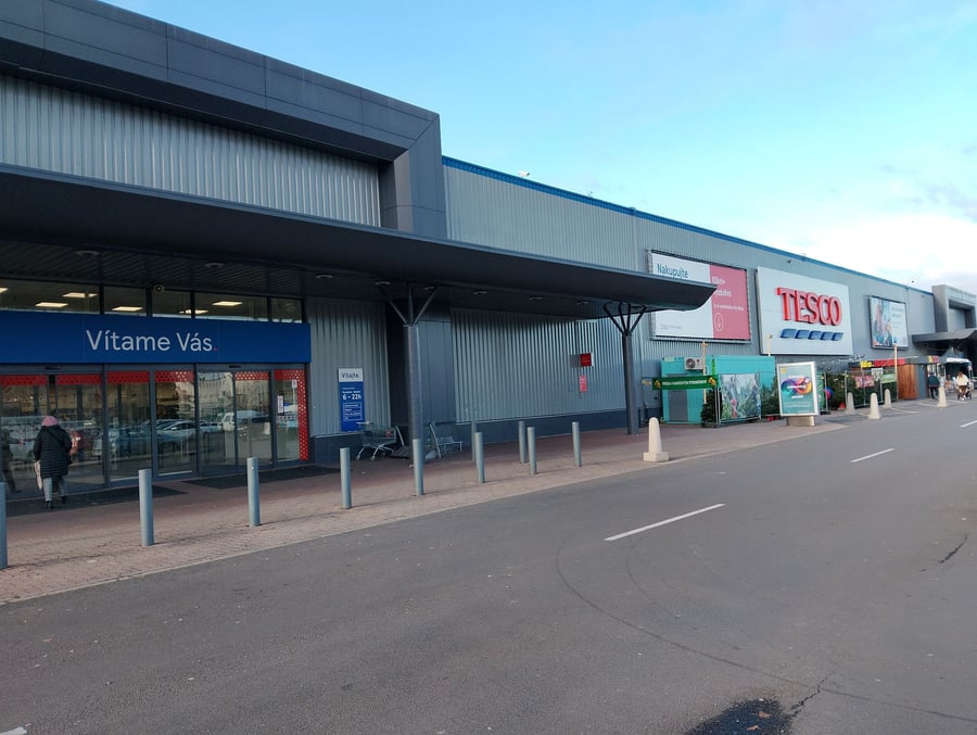 Tesco Prievidza, Slovensko