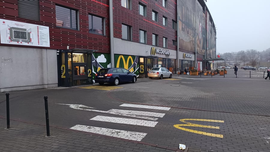 McDonald’s ul. U Slavie, Praha 10