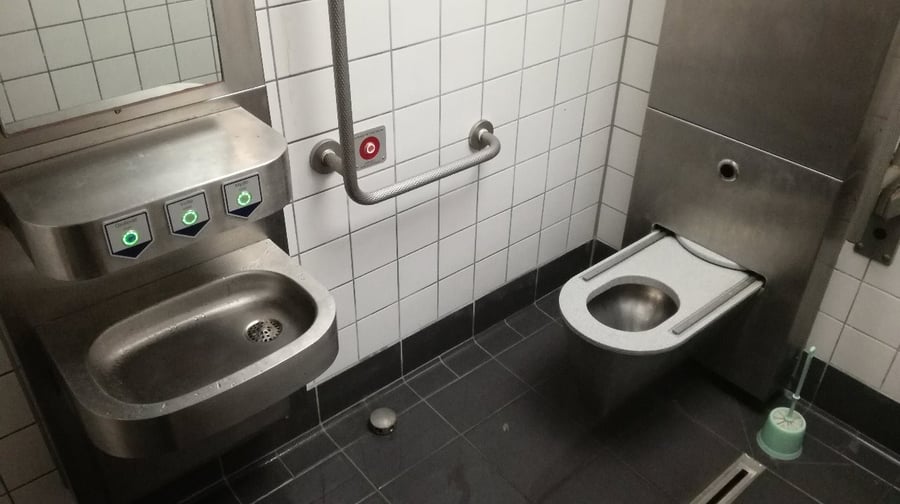 WC Joštova
