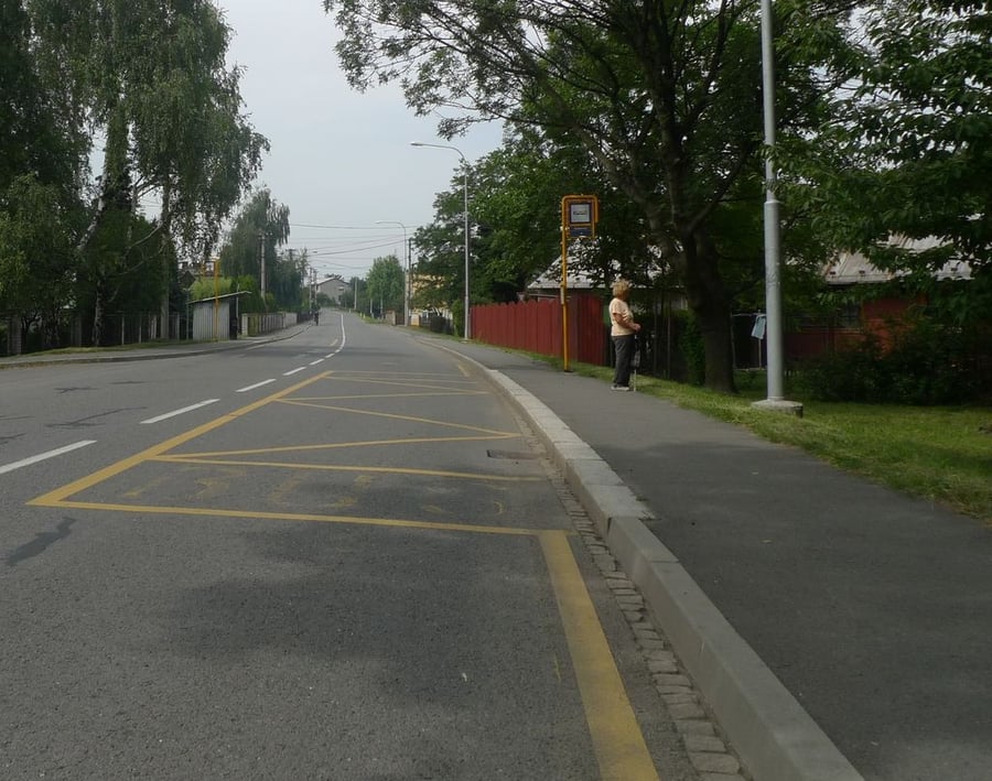 autobusová zastávka Brigádnická
