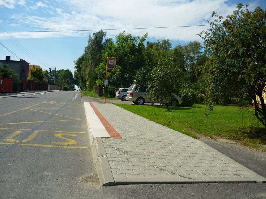 autobusová zastávka Statek