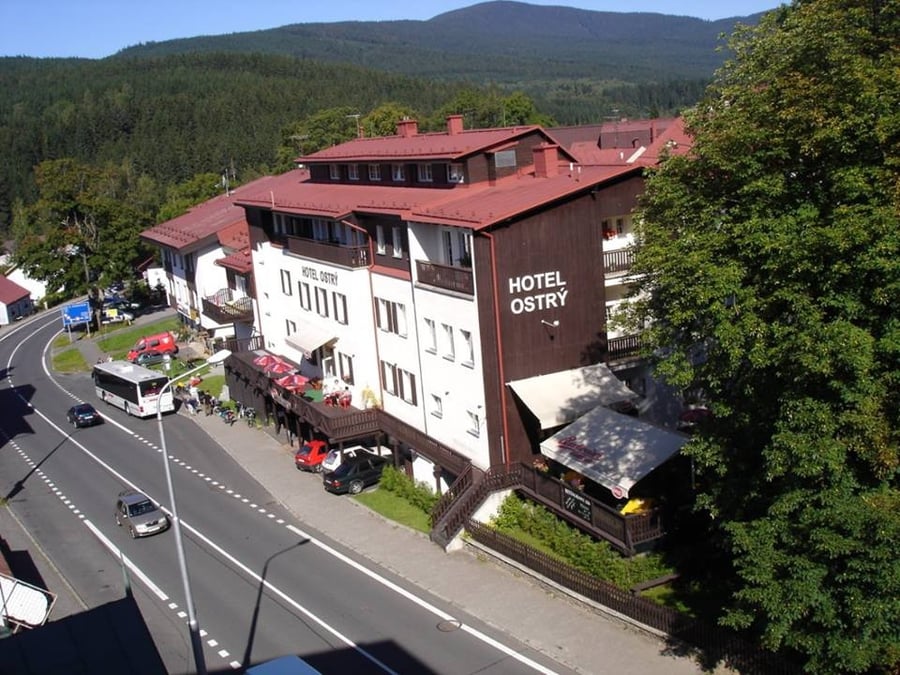 Hotel OSTRÝ ***