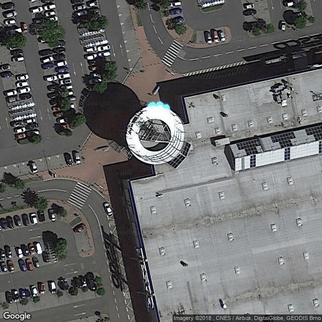 WC-OC Letnany Tesco