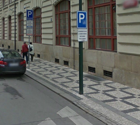 Vyhrazené parkoviště