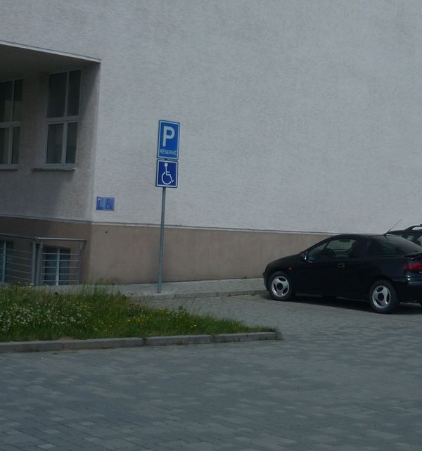 Vyhrazené parkoviště