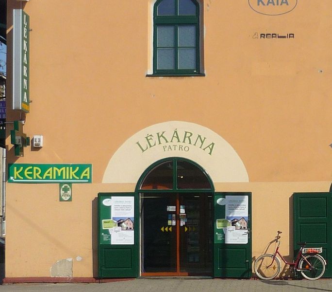 Lékarna