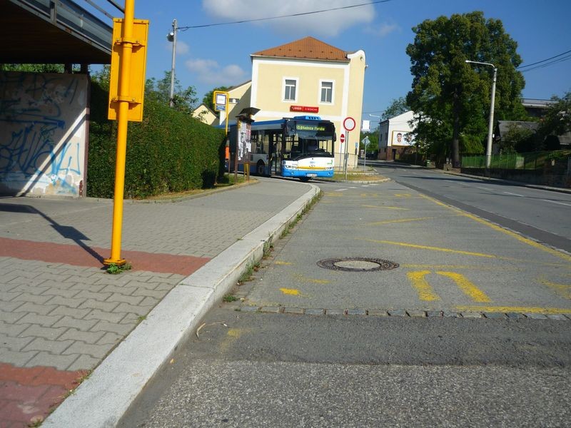 autobusová zastávka Martinov střed