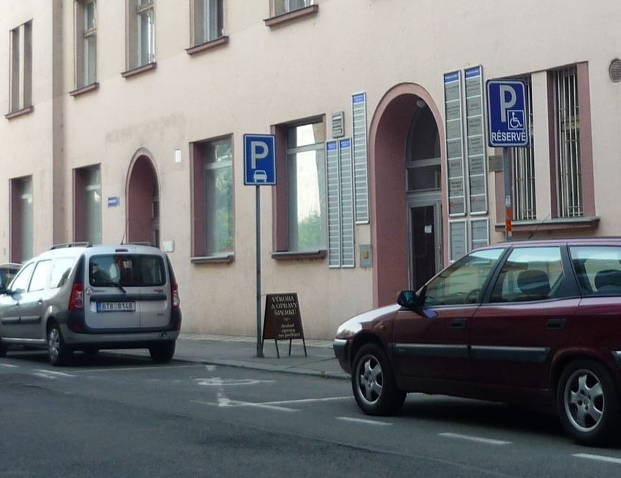 Vyhrazené parkoviště