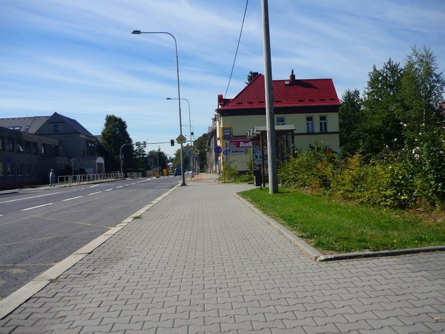 Autobusová zastávka Svinov škola