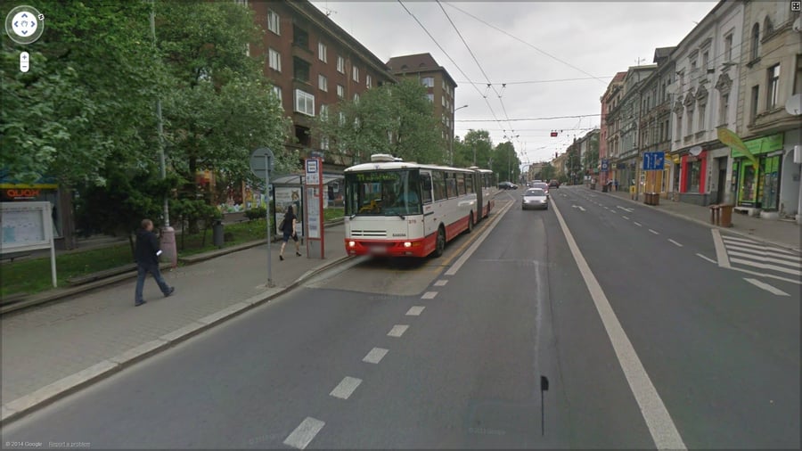 Zastávka Poliklinika (do centra)
