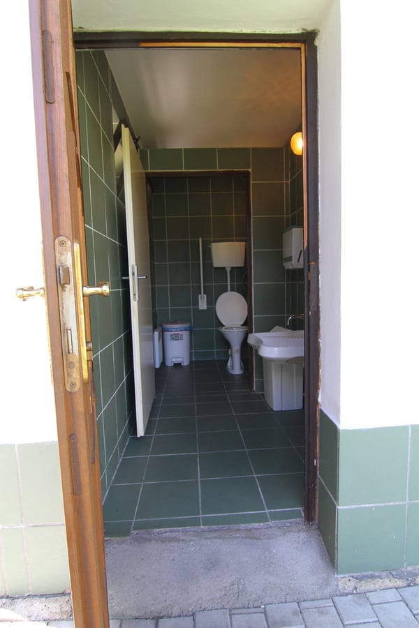 WC - infocentrum Jiřetín Pod Jedlovou