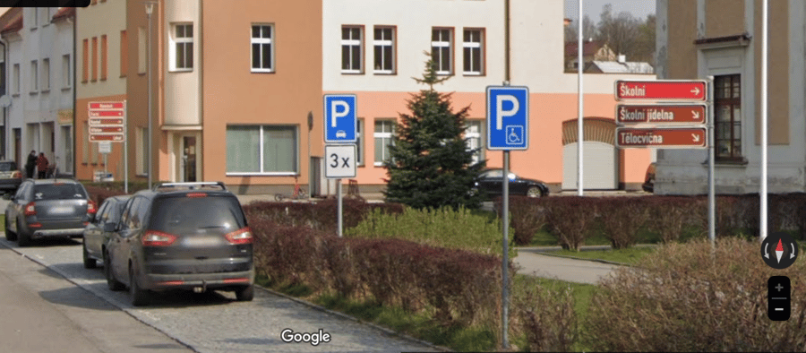 Parkoviště Náměstí, Velké Poříčí