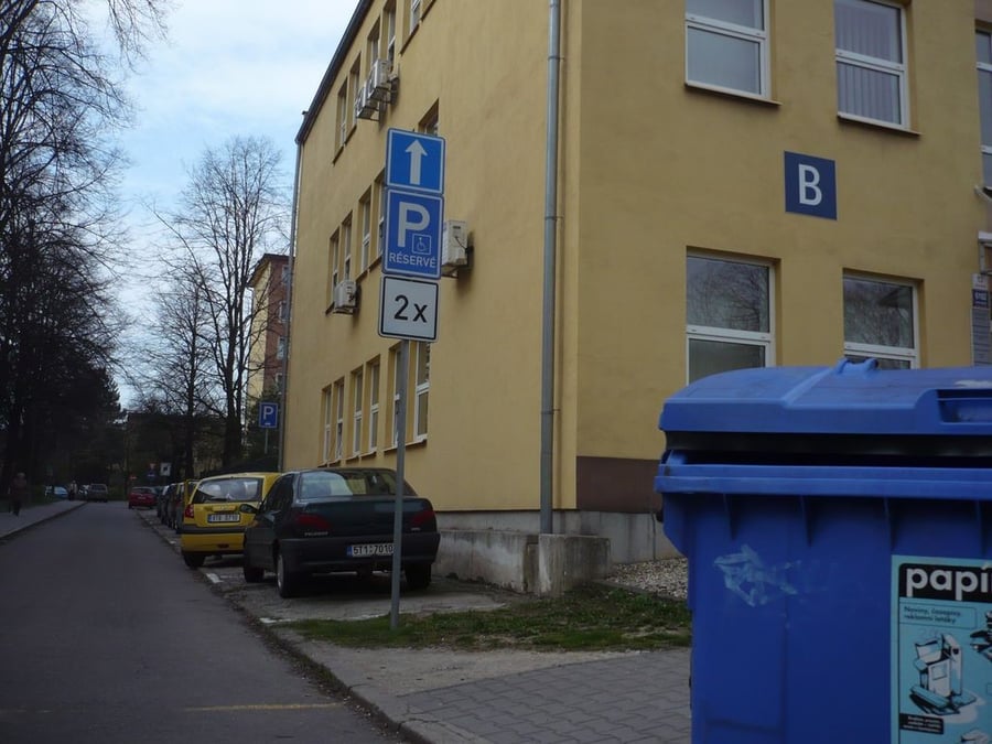 Vyhrazené parkoviště