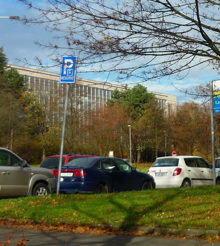 Vyhrazené parkoviště