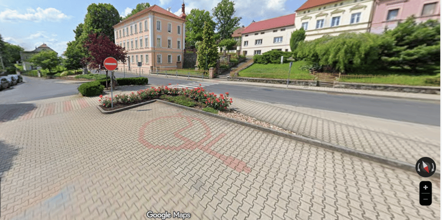 Parkoviště Komenského nám., Třebívlice