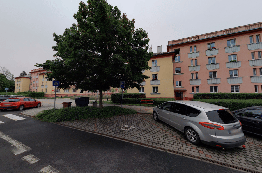 Parkoviště Hlavní třída, Ostrov 