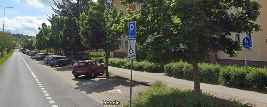 Parkoviště Hlavní třída, Ostrov 