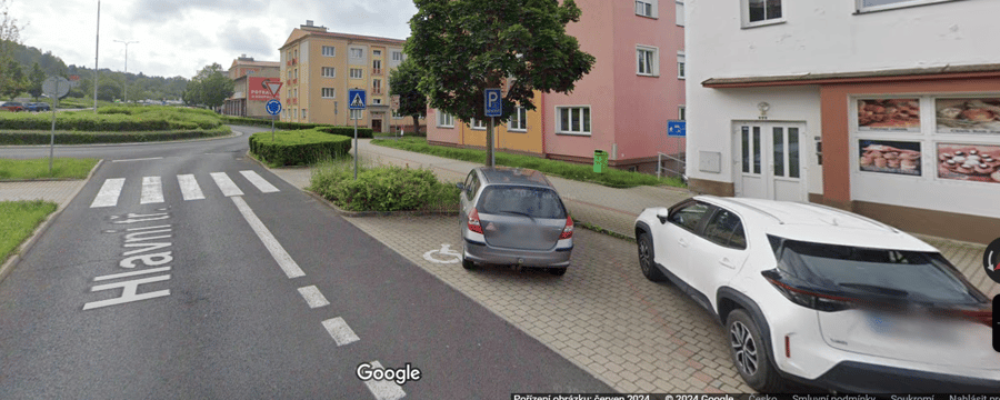 Parkoviště Hlavní třída, Ostrov 