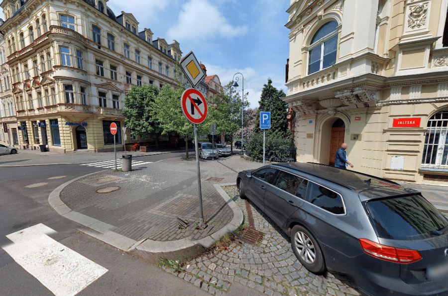 Parkoviště Jaltská ul., Karlovy Vary 