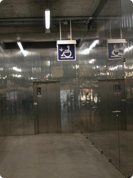 Wc v metru B, Kolbenova