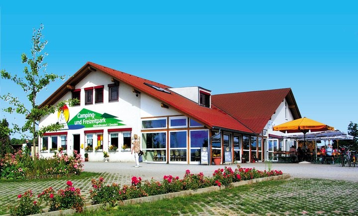 Kempink a volnočasový areál LuxOase