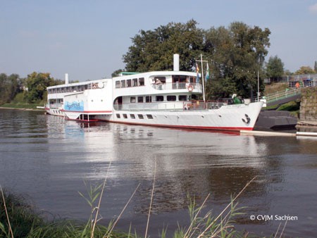 CVJM-Jugendschiff*