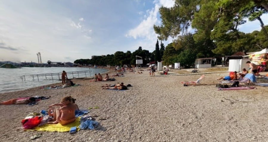 Přístup do moře, rampa, pláž Dražica, Biograd na moru