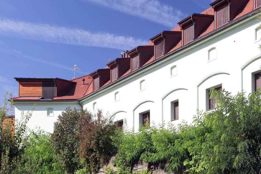 Hotel Chvalská tvrz