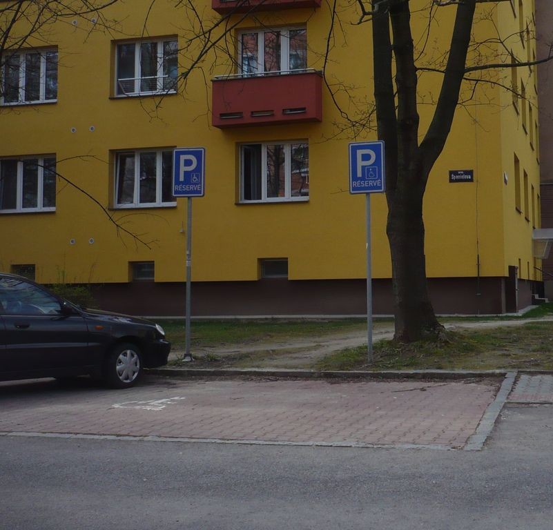 Vyhrazené parkoviště