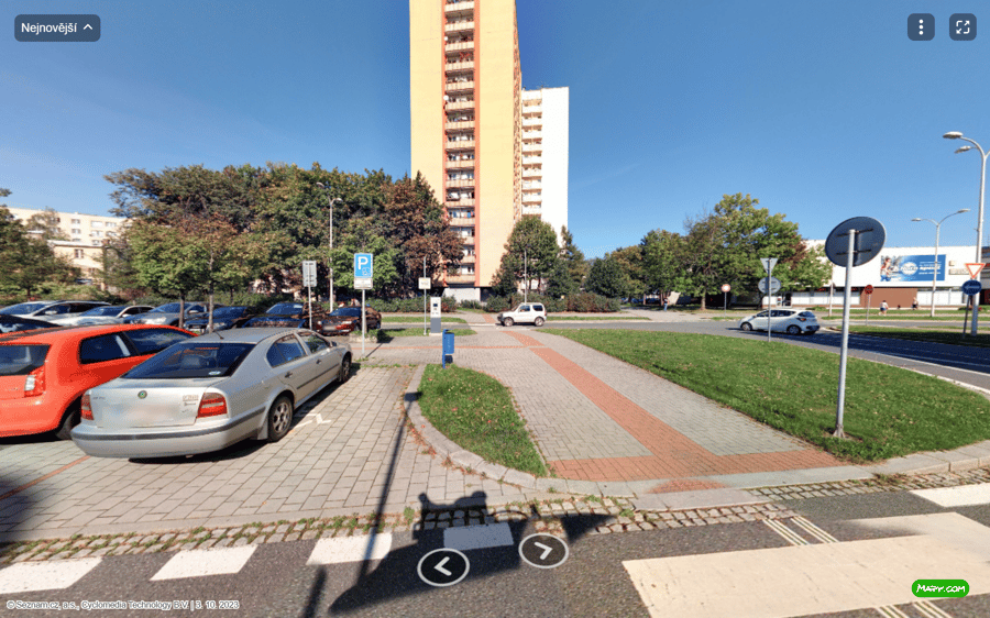 Parkoviště ul. 8. pěšího pluku, Frýdek-Místek