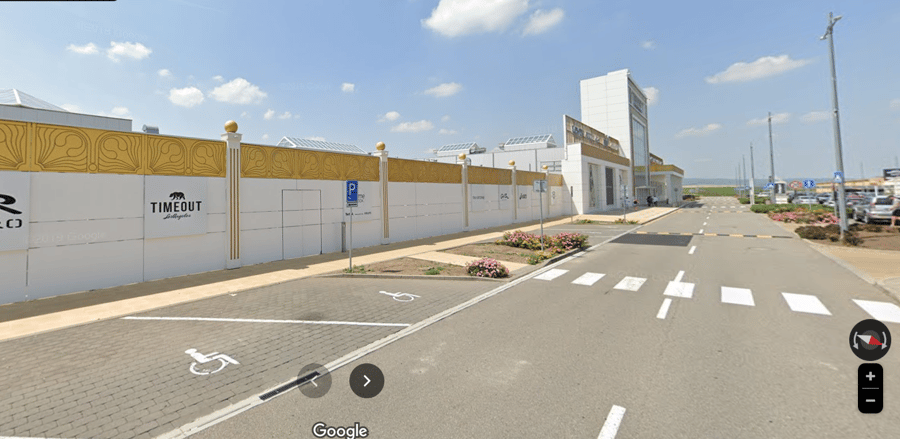 Nákupní centrum Freeport outlet Hatě