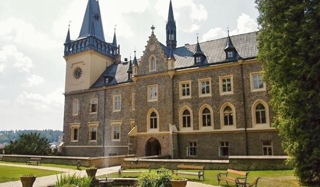 Zámek Zruč nad Sázavou