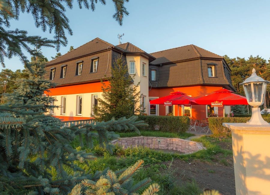 Restaurace a penzion V Zálesí