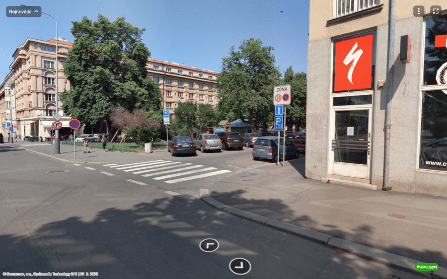 Parkoviště Rooseveltova ul., Praha 6