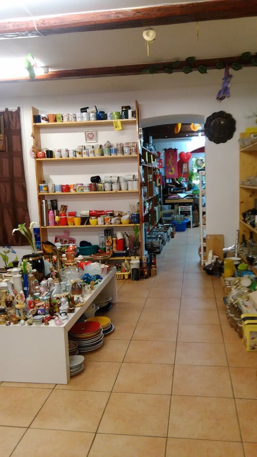 Dobročinný bazar U Věže