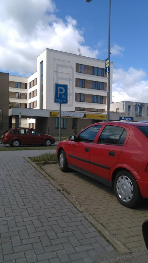 2x Vyhrazené parkovací stání