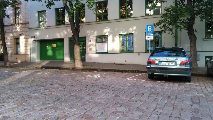 2x Vyhrazené parkovací stání