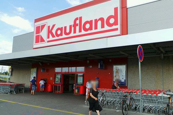 Bezbariérové WC (Kaufland)