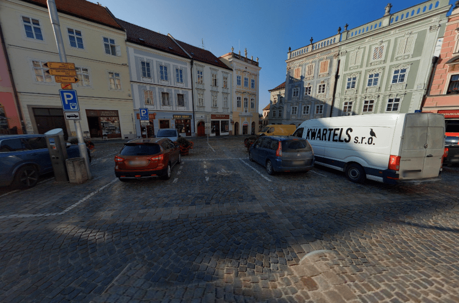 Parkoviště Komenského nám., Jindřichův Hradec