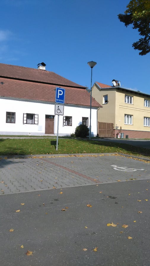 2x vyhrazené parkovací místo
