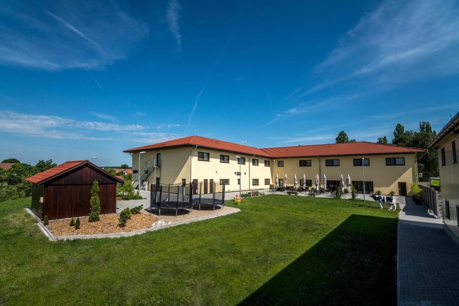Hotel Na Farmě 4*, Choťovice, Kolín